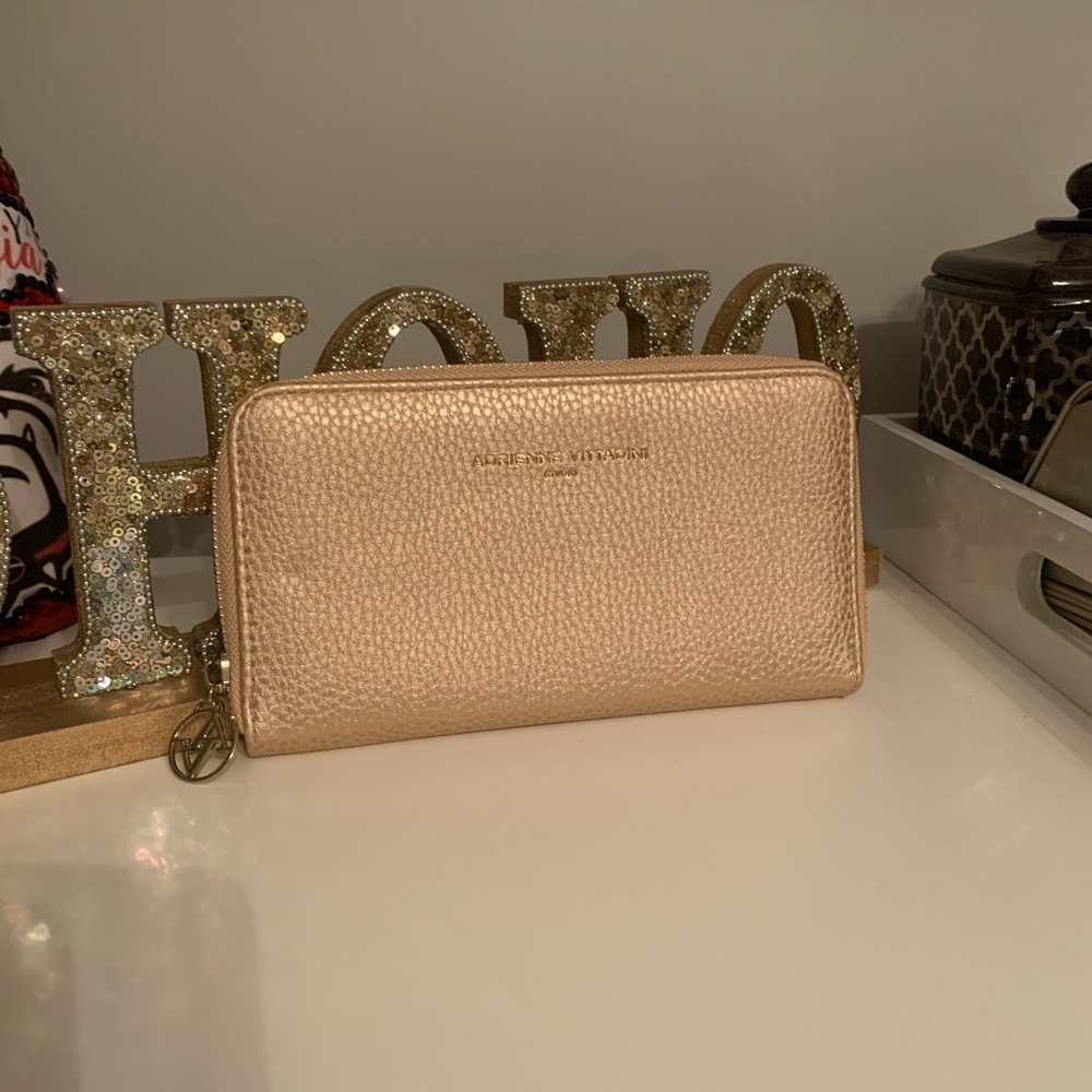 ADRIENNE VITTADINI Gold Wallet (BRAND NEW)